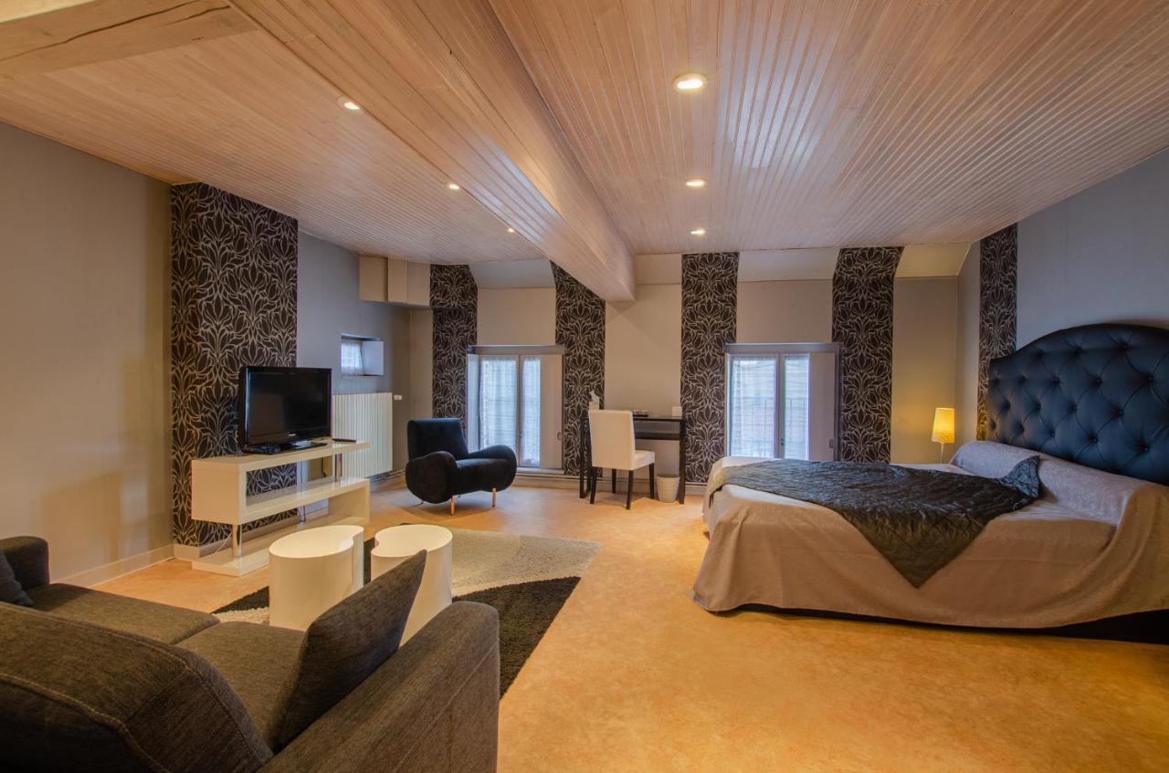 La Chambre D'Amis La Costignieres Montgueux Luaran gambar