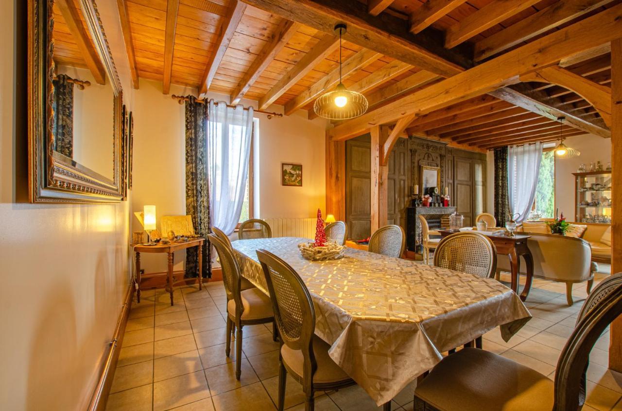 La Chambre D'Amis La Costignieres Montgueux Luaran gambar