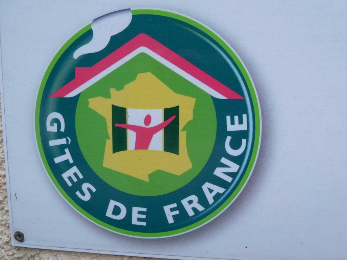 La Chambre D'Amis La Costignieres Montgueux Luaran gambar
